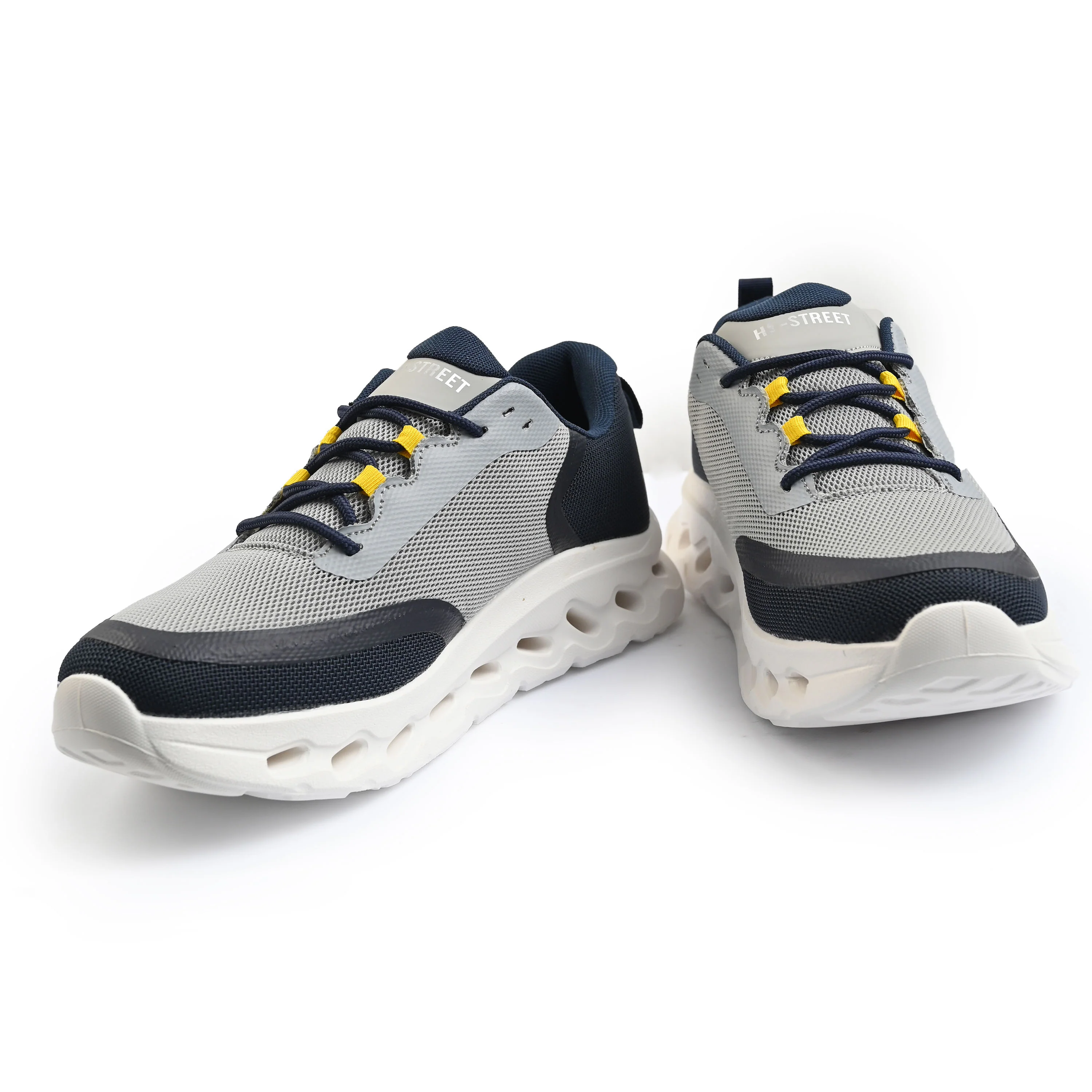 ULTRA LIGHT CUSHIONING SOLE TRAINER - Image 4