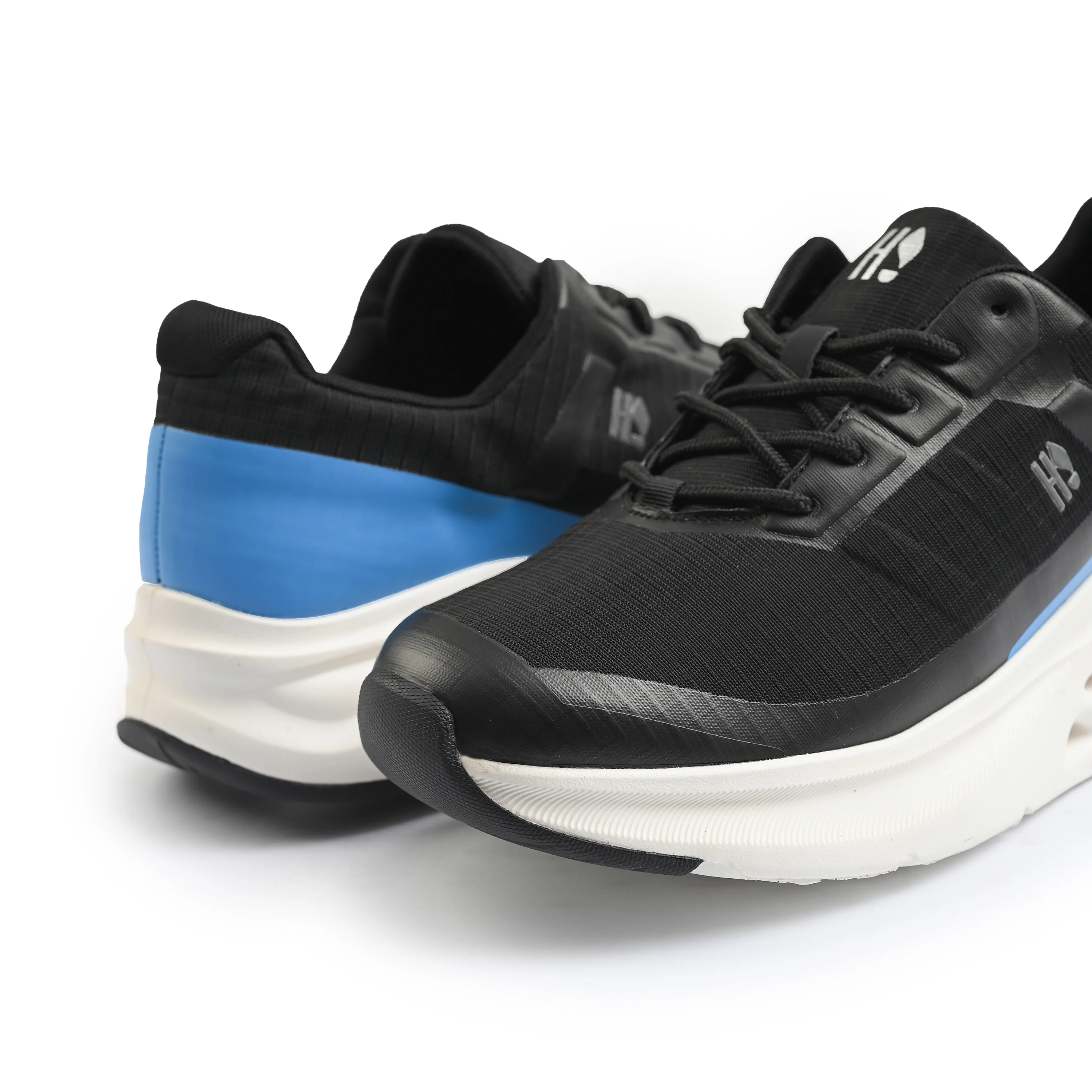 AIR COOLED LIGHTWEIGHT SOLE TRAINER - Image 3