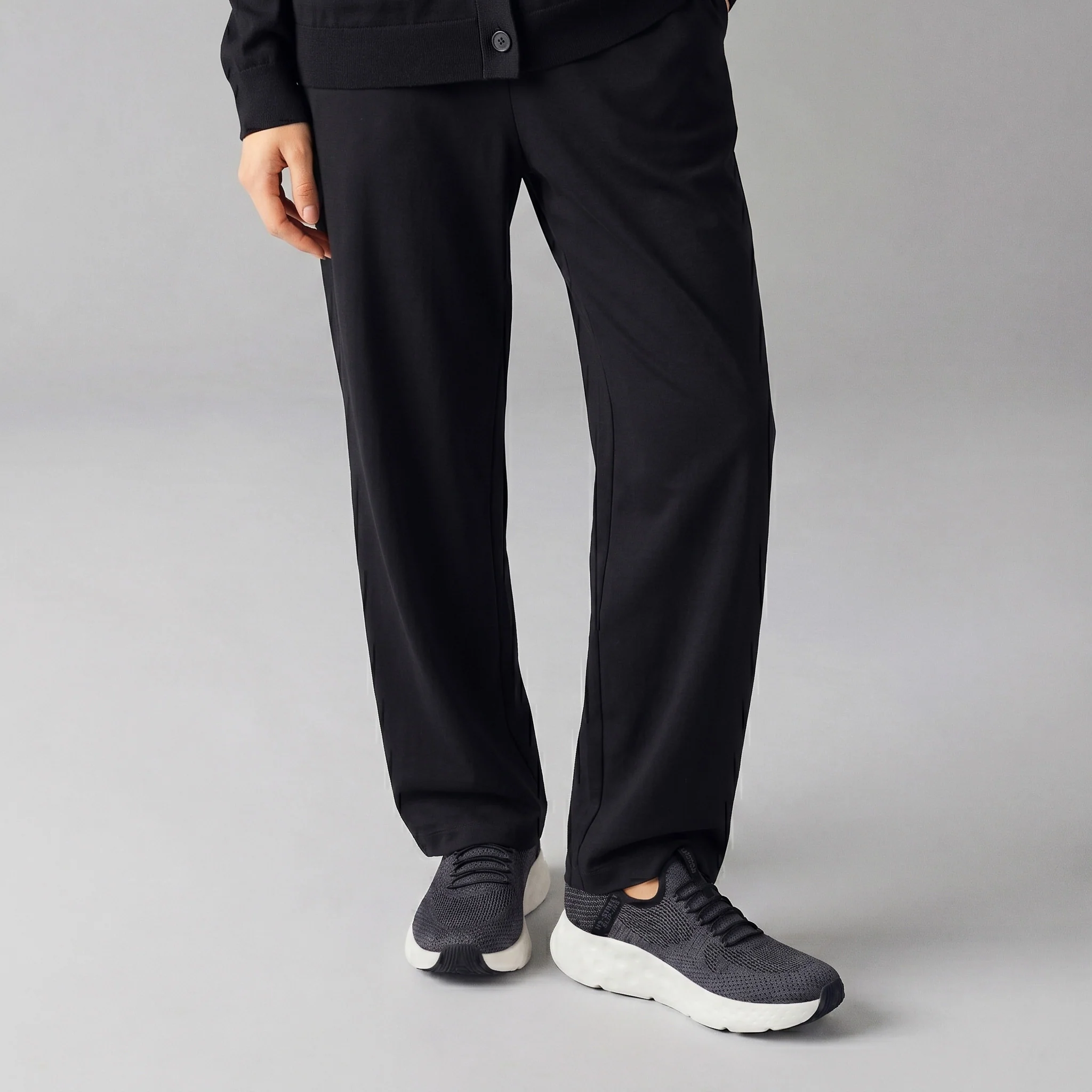 HYPER BRUST HANDSFREE SHOE - Image 2