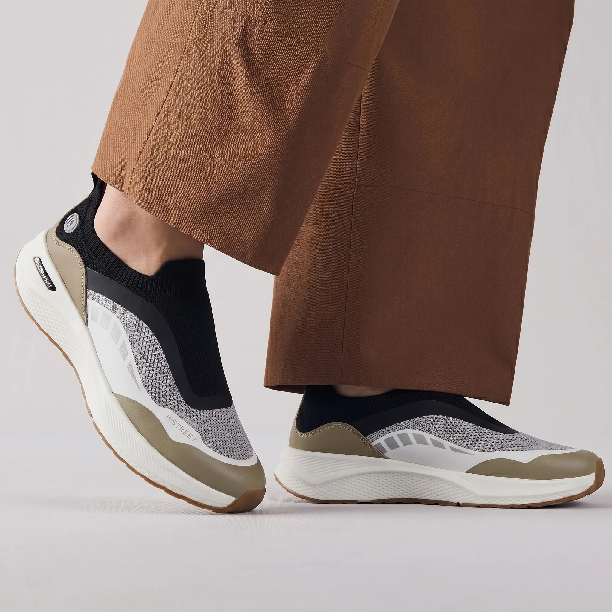 ULTRA LIGHT MEMORY FOAM SHOES - Image 2