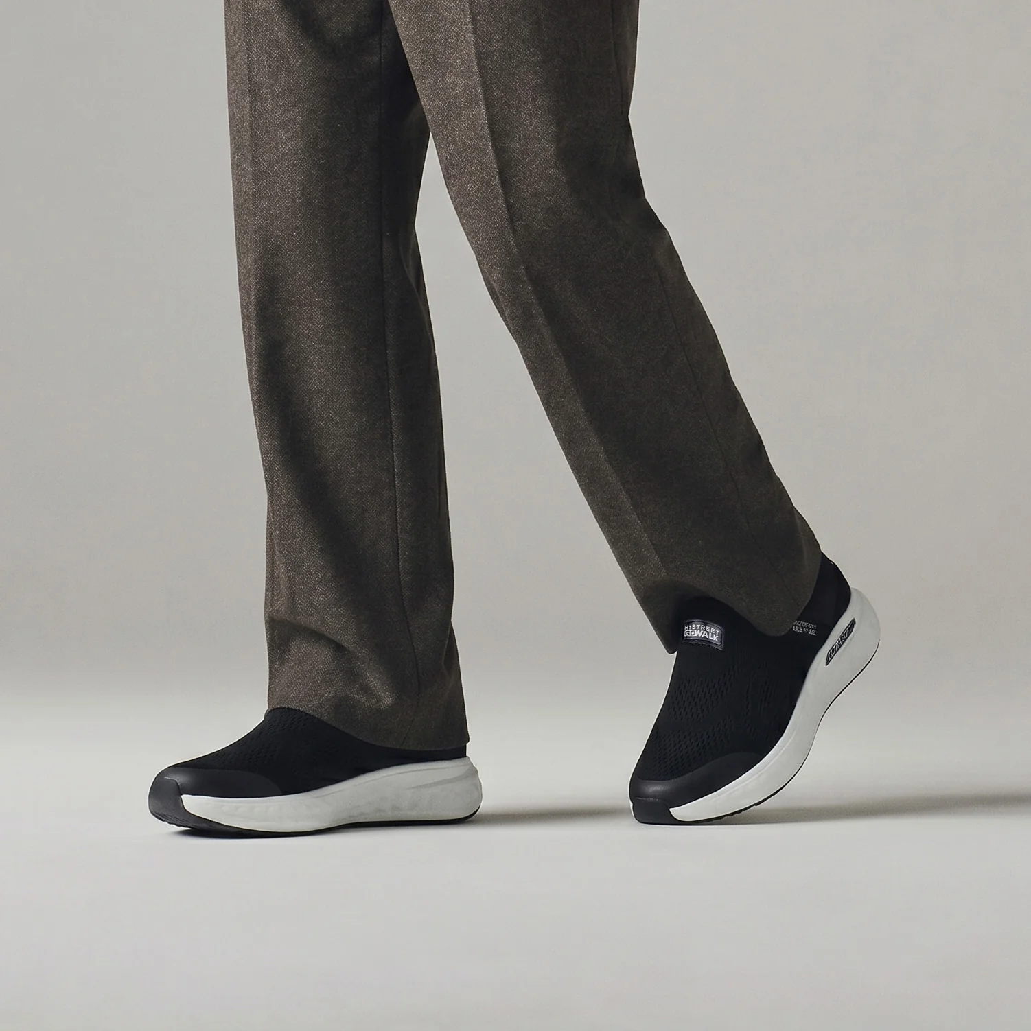 BLACK HAND FREE TECH SHOES - Image 2