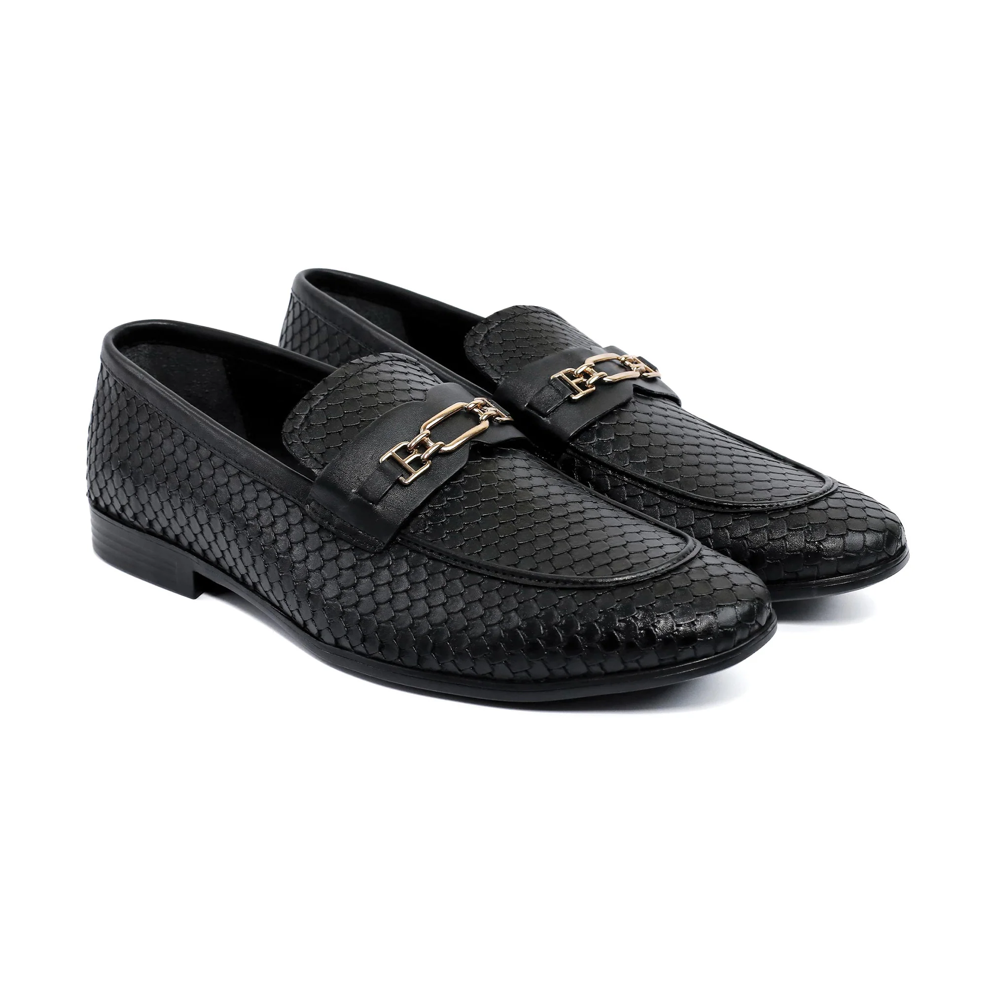 BLACK TEXTURED LEATHER SHOES