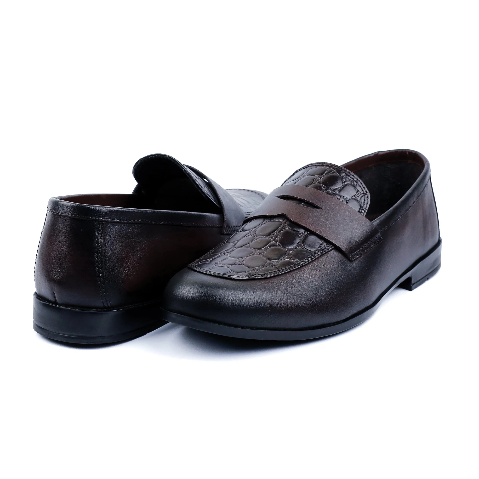 MAROON CROCO TEXTURED SHOES - Image 5