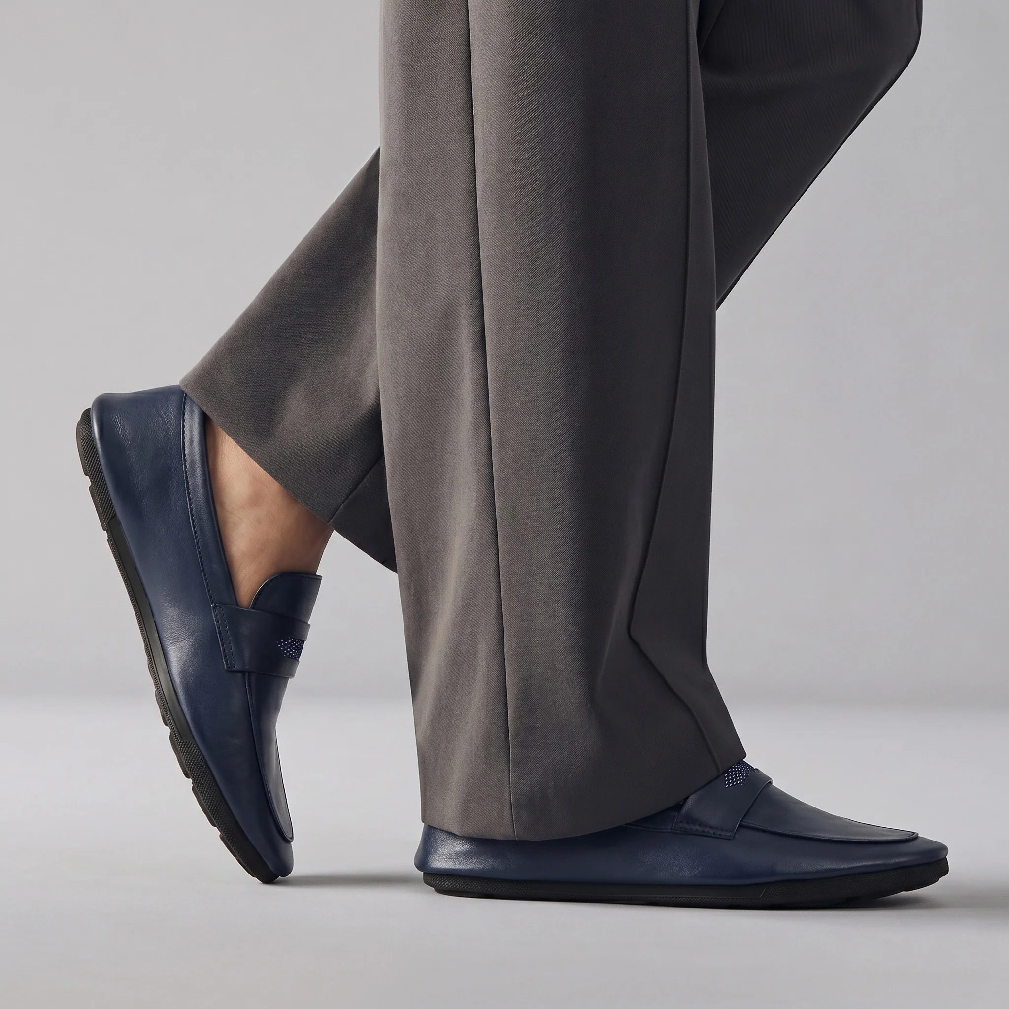 NAVY SOFT LEATHER SHOES - Image 2