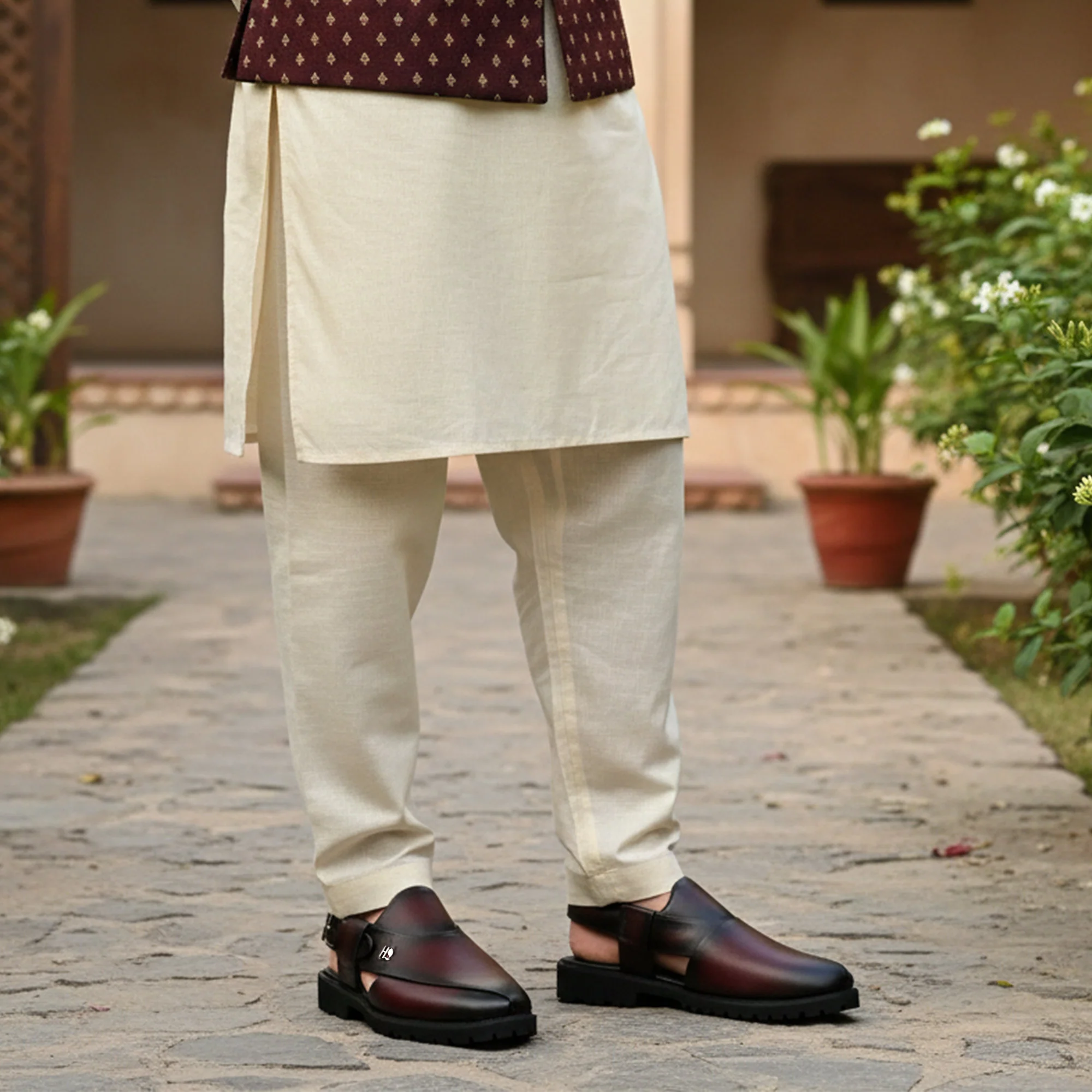 TWO TONE LEATHER SANDAL - Image 6
