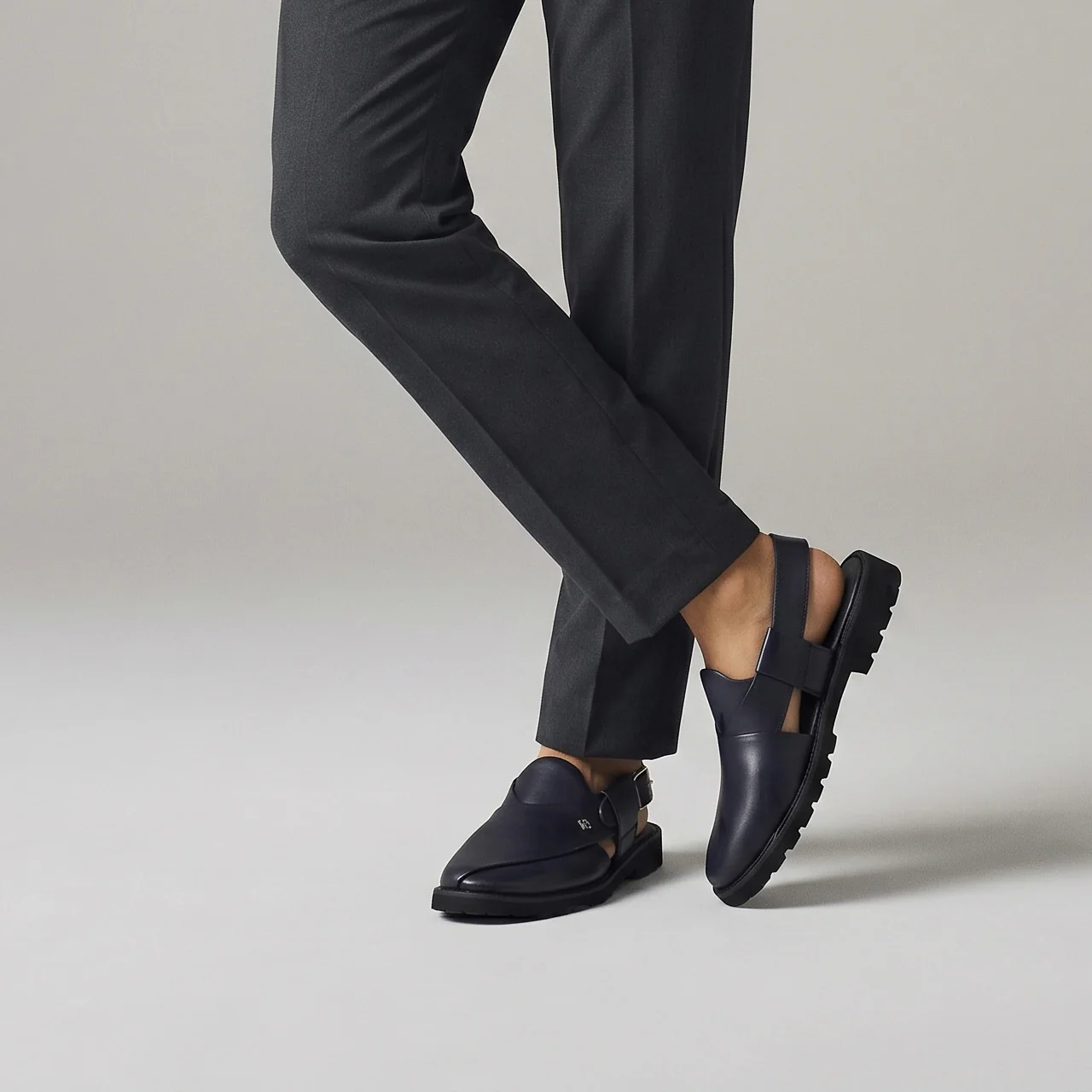 NAVY LEATHER TWO TONE SANDAL - Image 2