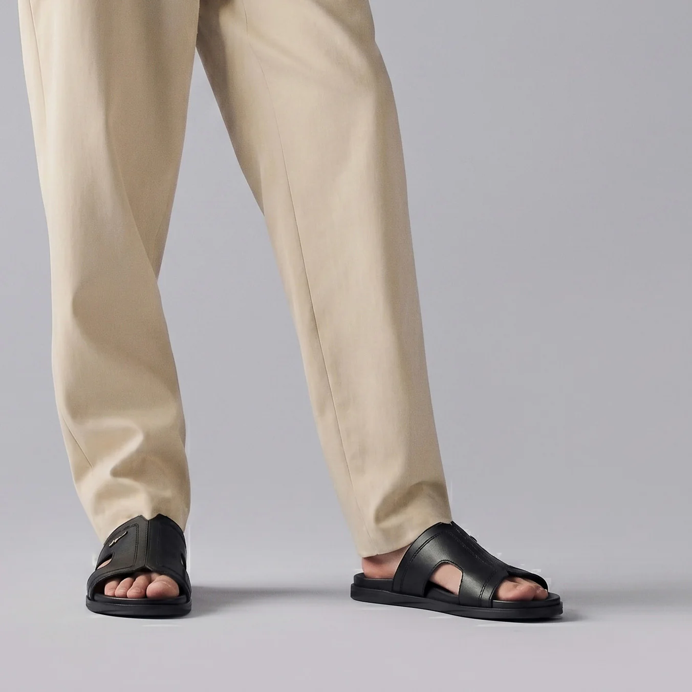 BLACK ANILINE LEATHER SLIPPER - Image 2