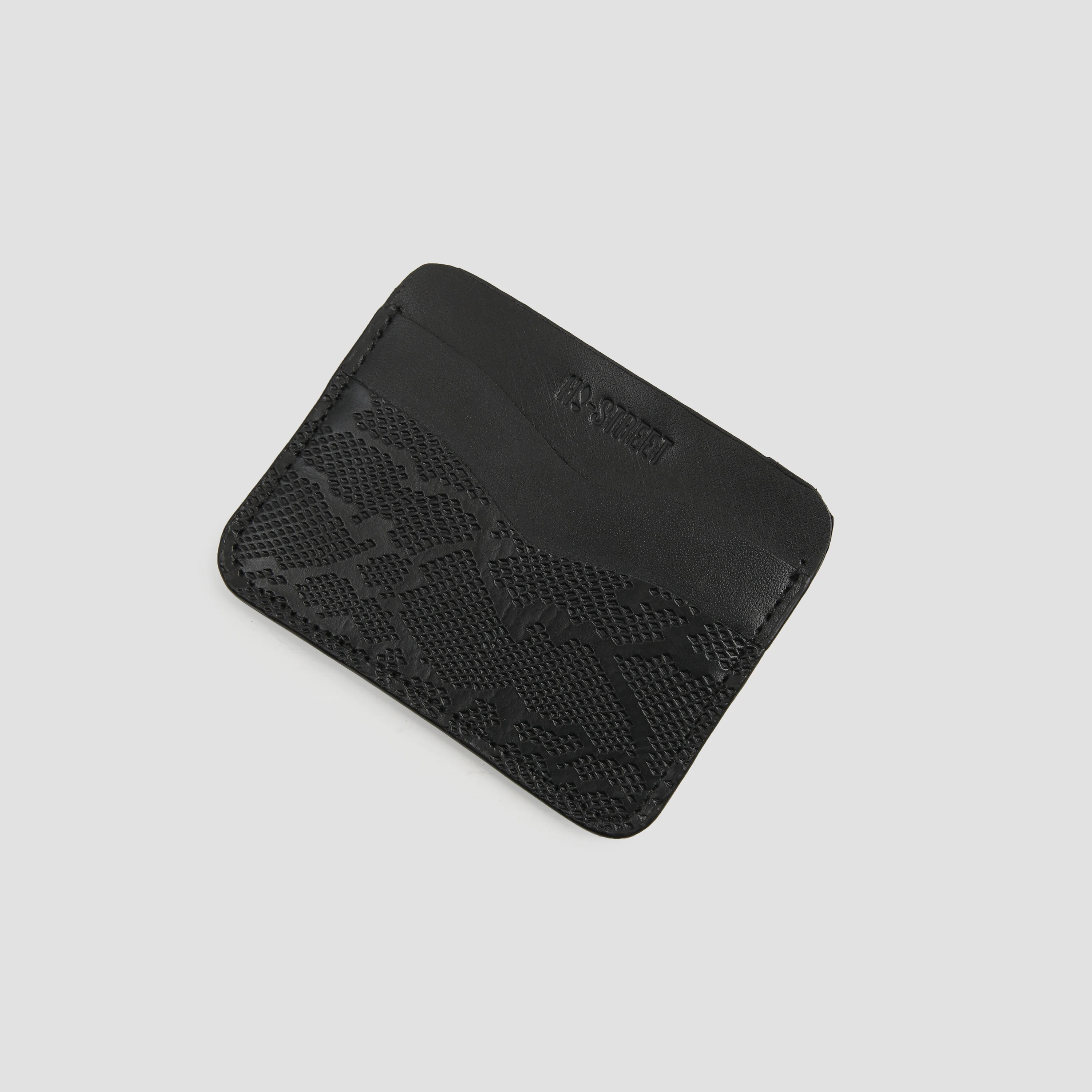 PREMIUM TEXTURED LEATHER CARD HOLDER - Image 2
