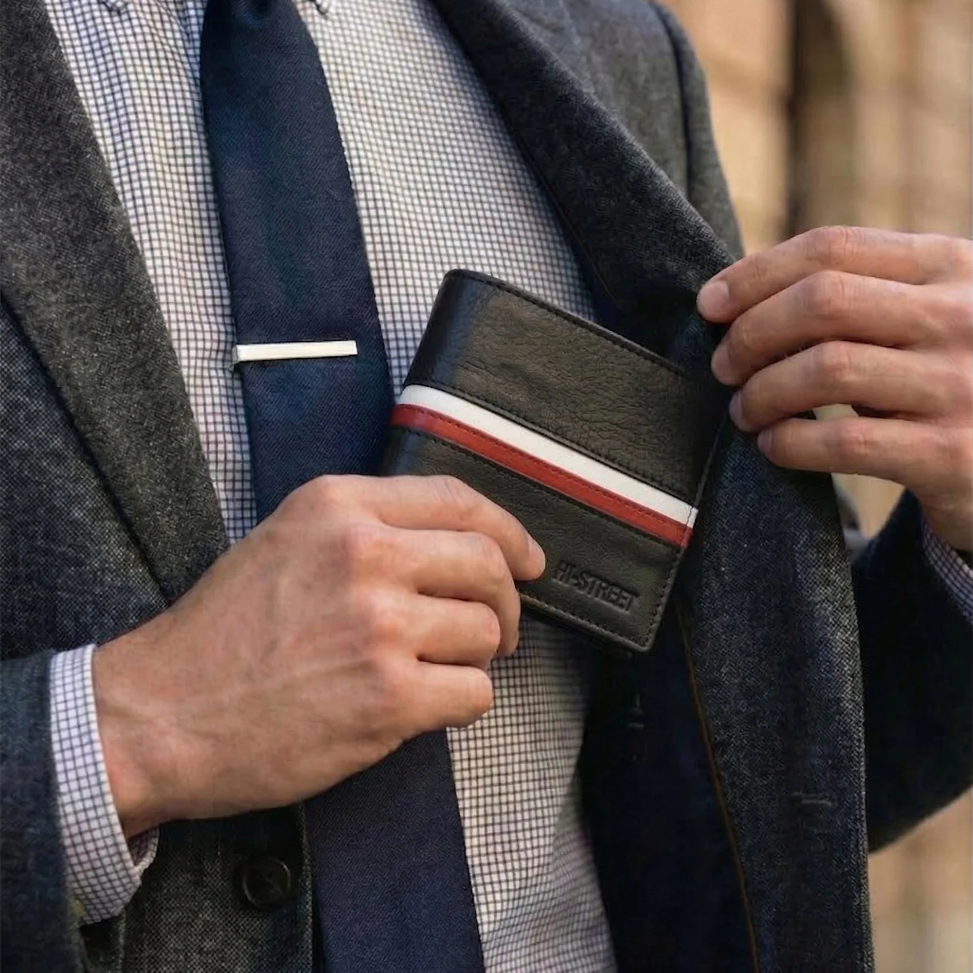 BLACK ANILINE LEATHER WALLET - Image 3